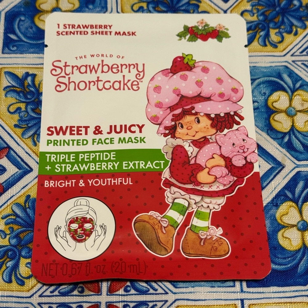 Strawberry Shortcake Sweet & Juicy Printed Face Mask - Strawberry